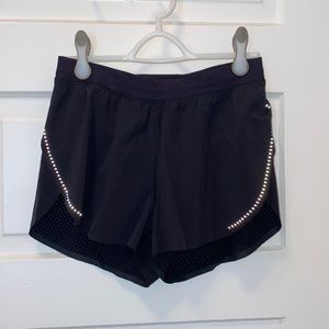 Lululemon find your pace short